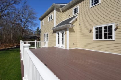 pros and cons of composite decking